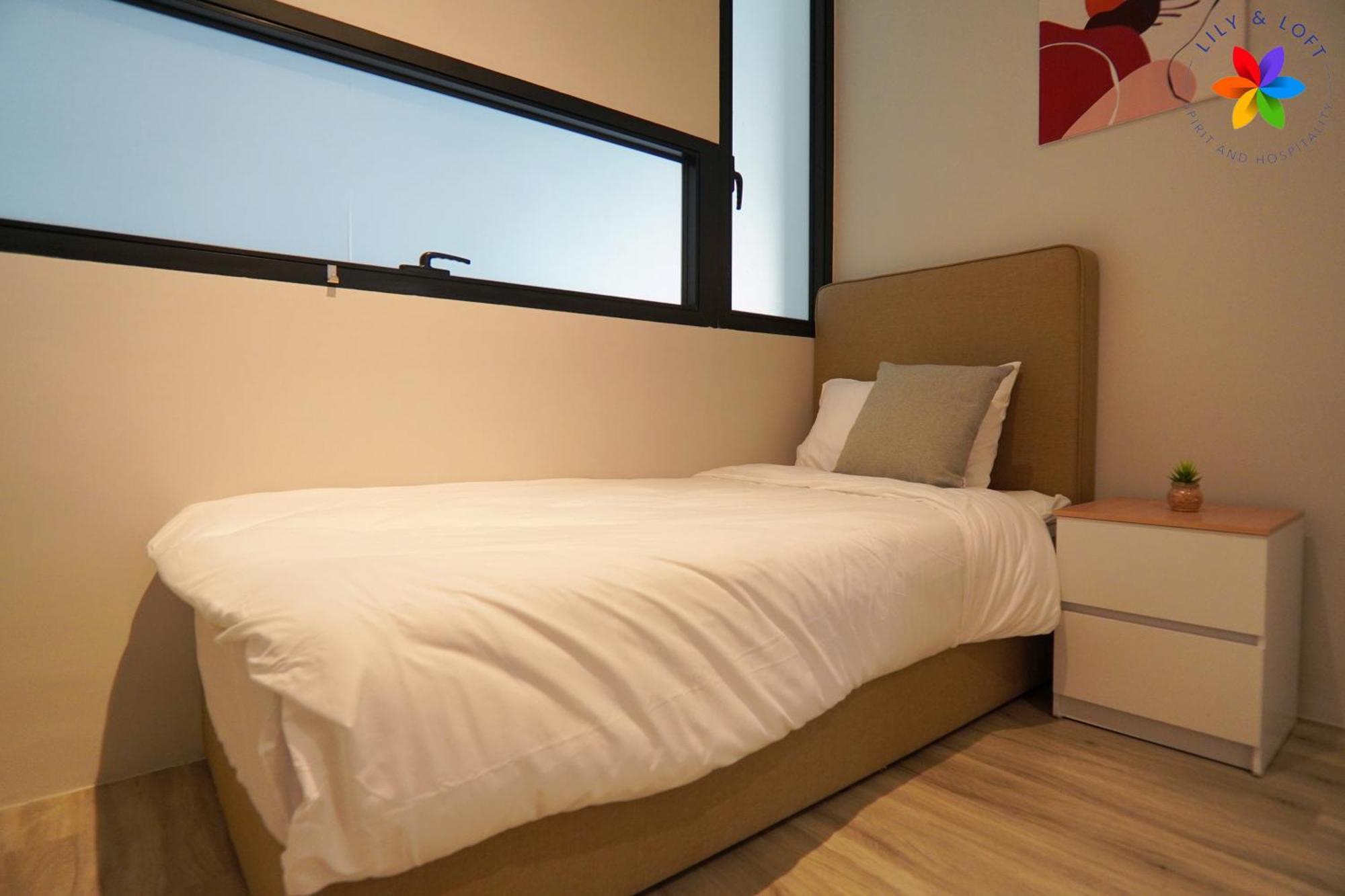 Lumi Tropicana By Lilyandloft Apartment