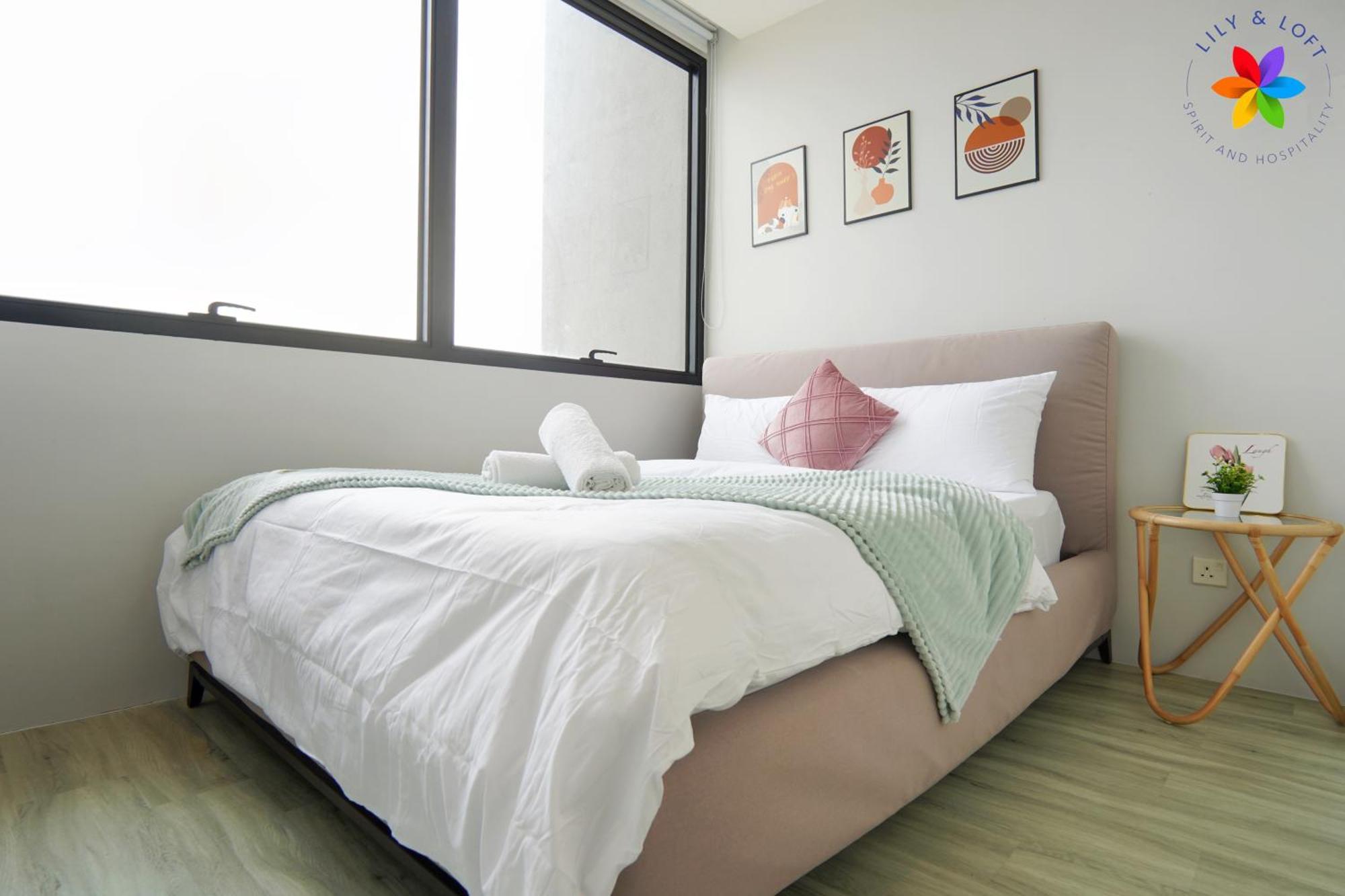 Lumi Tropicana By Lilyandloft Apartment
